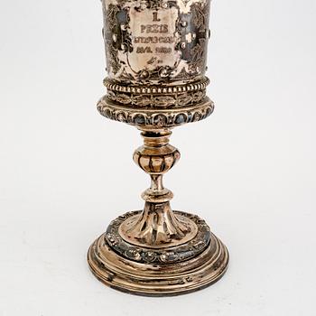 Cup with lid, silver Austria/Hungary 1872-1921, weight 472 grams.