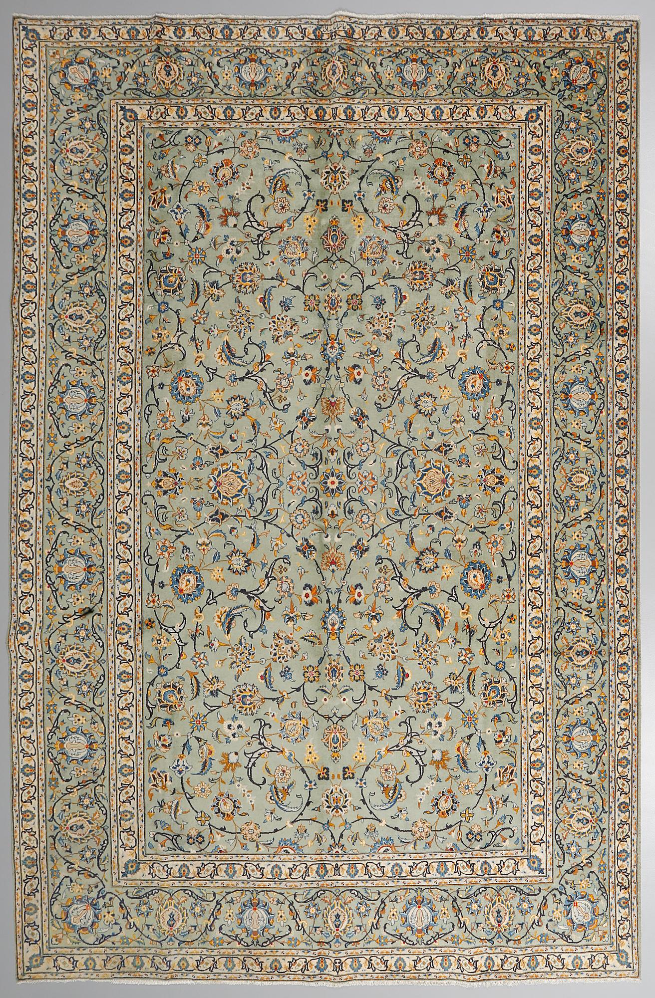 MATTA, Keshan, signerad, ca 380x280 cm.