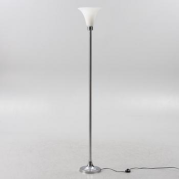 Golvlampa, samtida tillverkning.