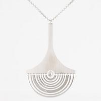 Tapio Wirkkala, hänge med kedja "Månskära", sterlingsilver, för Kultakeskus.