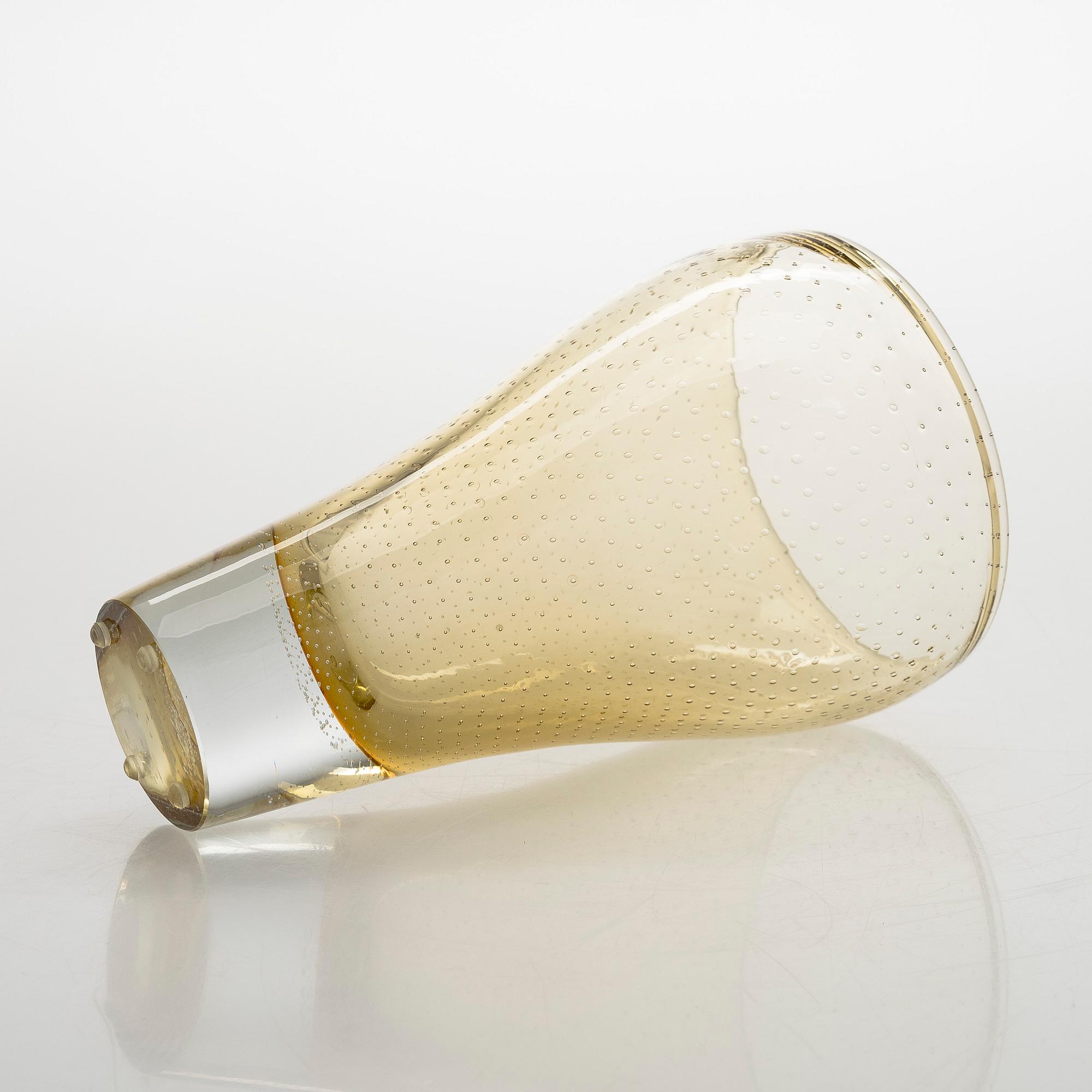 Gunnel Nyman, vas, modell "GN 12", signerad G. Nyman Nuutajärvi Notsjö -56.