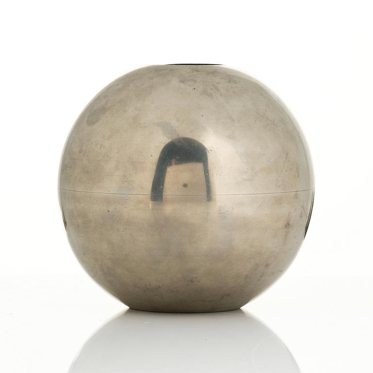 Sylvia Stave, vaser, två stycken, C.G. Hallberg, Stockholm, 1930-tal.
