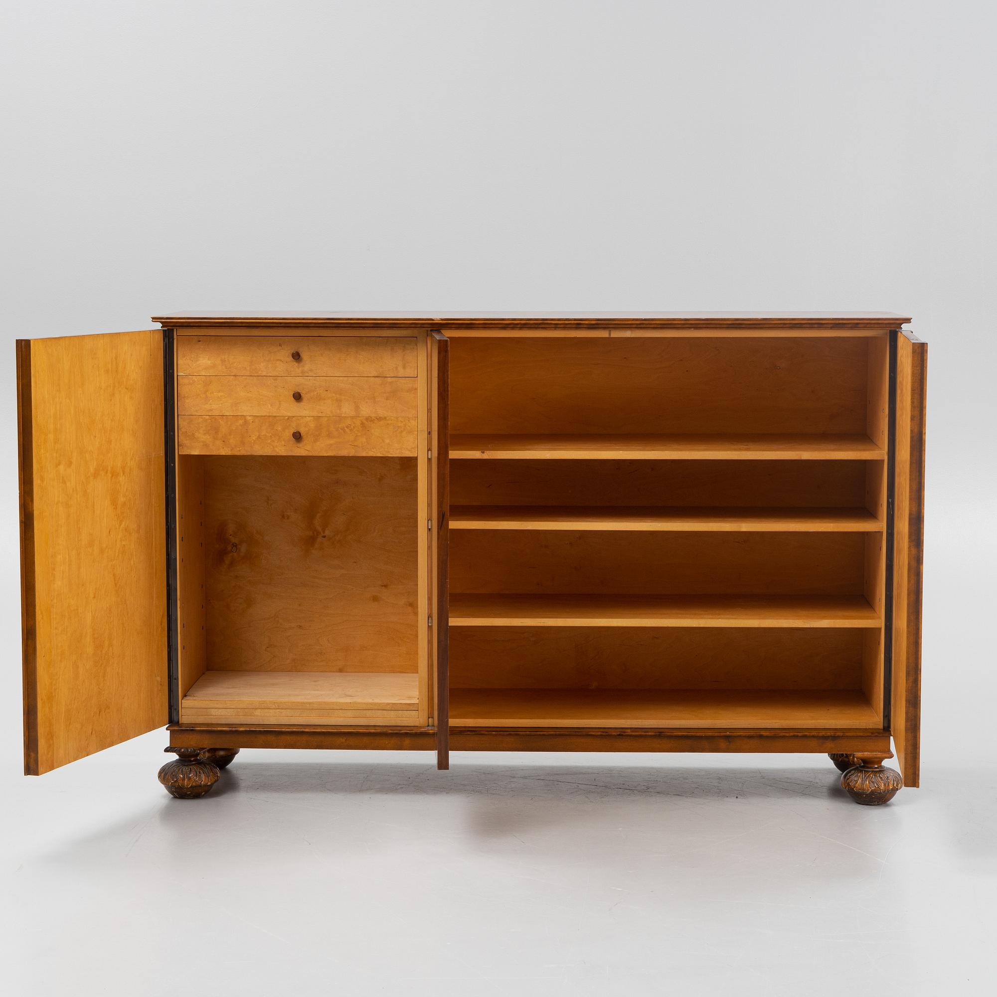 A Swedish Grace cabinet, 1920's/30's.