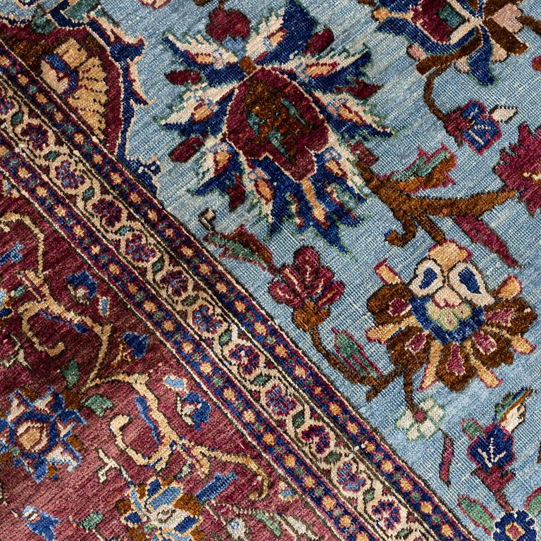 An antique silk Kashan, rug, ca 198,5 x 129,5 cm.