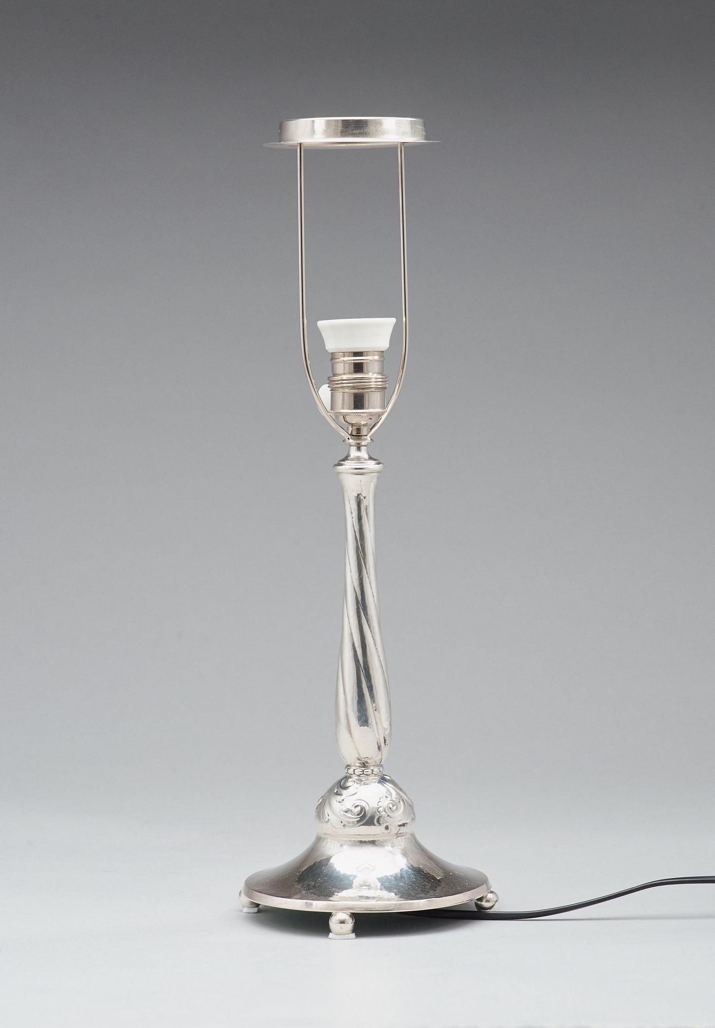 A K. Anderson Swedish grace silver table lamp, Stockholm 1925.