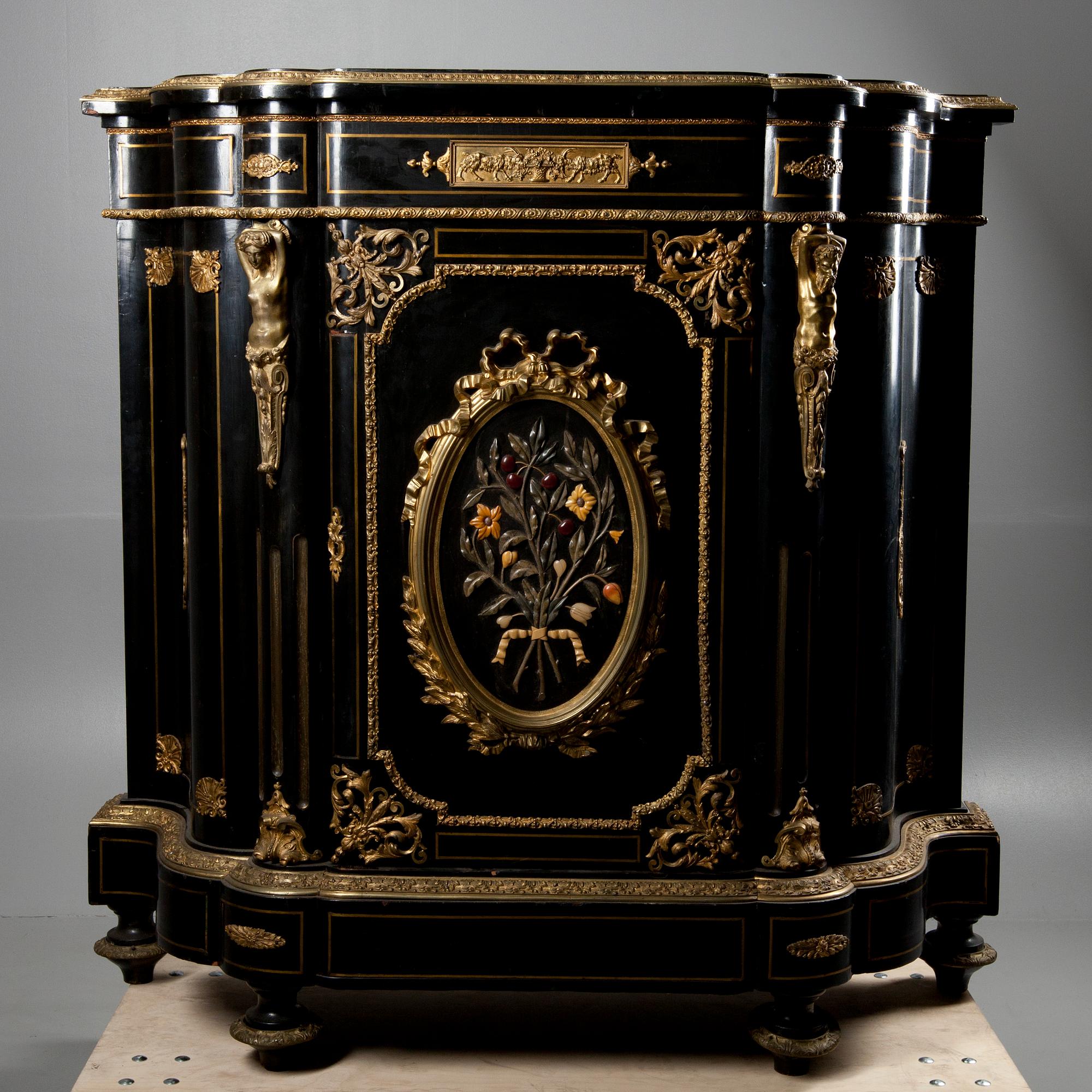 SKÅP, Louis XVI-stil, Mellaneuropa, 1800-talets senare hälft.