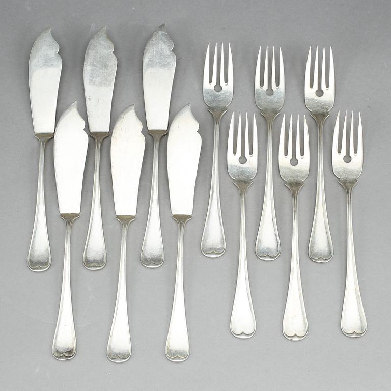 FISKBESTICK, 12 delar, silver, C.G Hallberg, Stockholm 1925. Ca 579 gram.