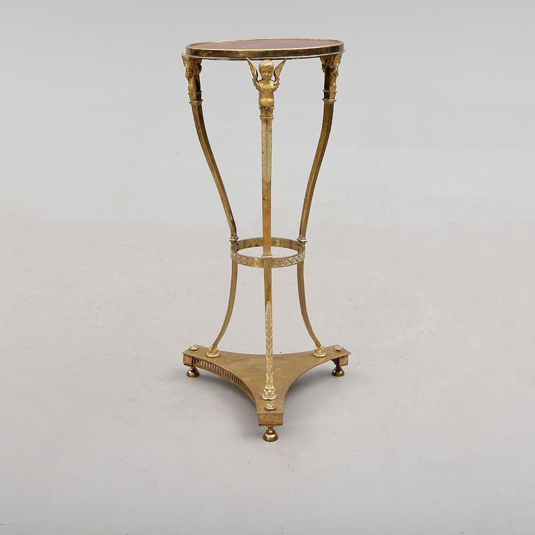 BORD, Frankrike, 1800-talets andra hälft.