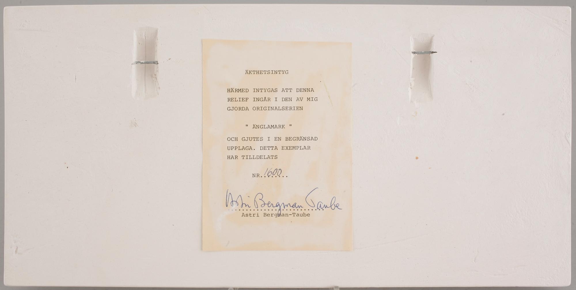 ASTRI BERGMAN-TAUBE, 6 stycken väggreliefer ur serien Änglamark, signerade och numrerade 1600.