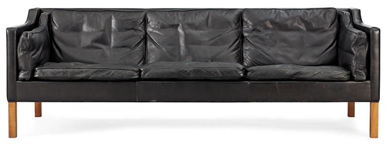 A Børge Mogensen black leather sofa, model nr 210 by Fredericia, Denmark.