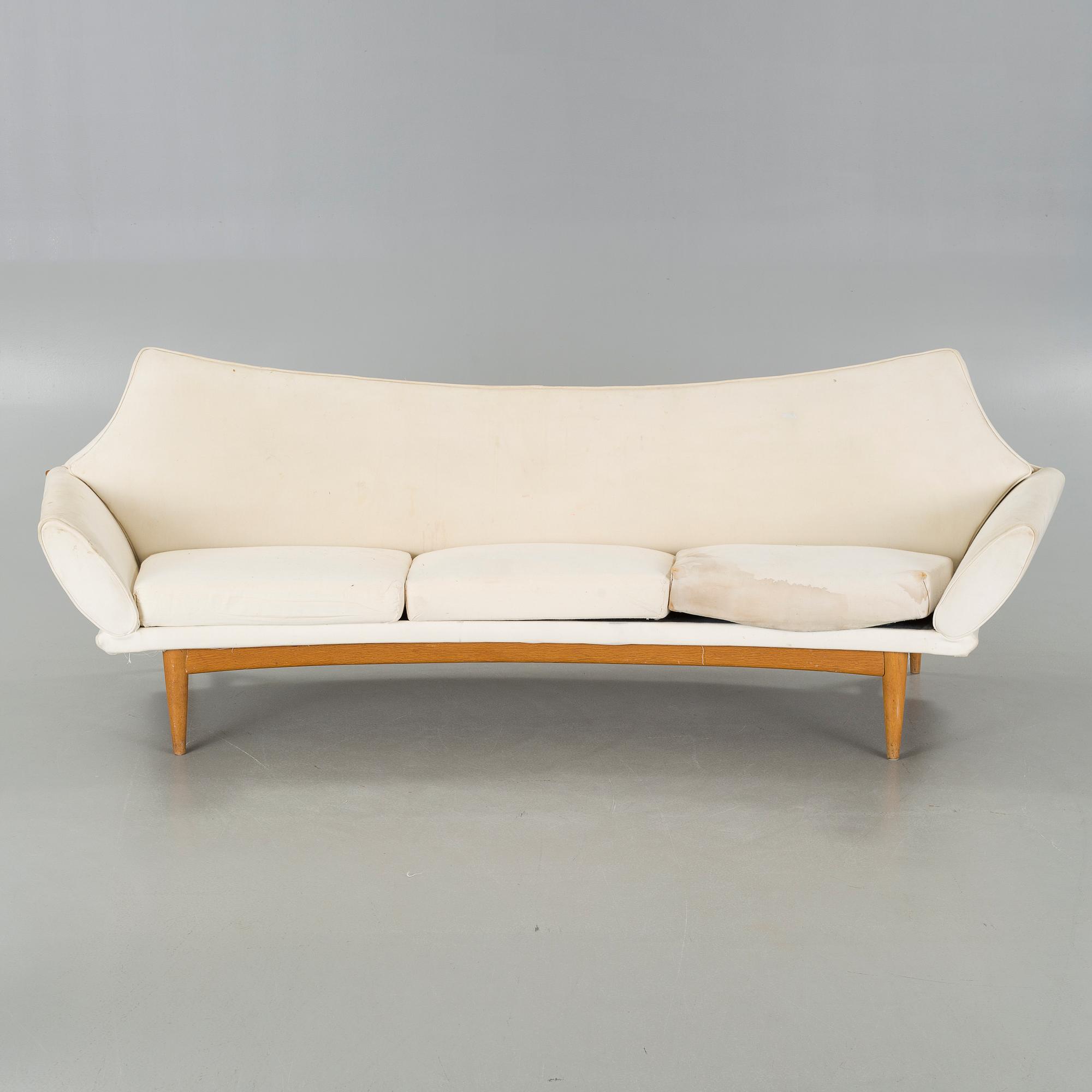 JOHANNES ANDERSEN, soffa, Trensum, 1900-talets andra hälft.