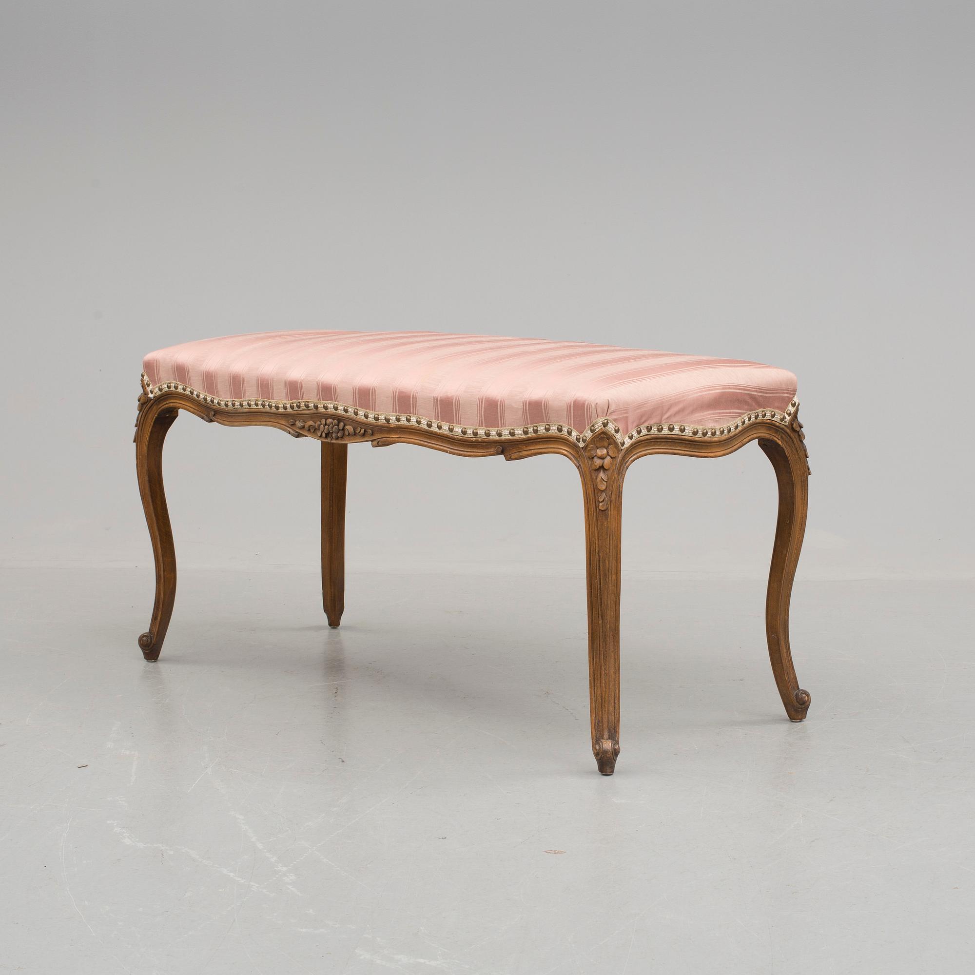 BÄNK, rokokostil, 1900-talets första hälft.
