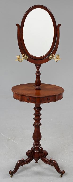 RAKSPEGEL, nyrokoko, 1800-talets andra hälft.