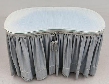 TOALETTBORD, gustaviansk stil, 1900-talets mitt.