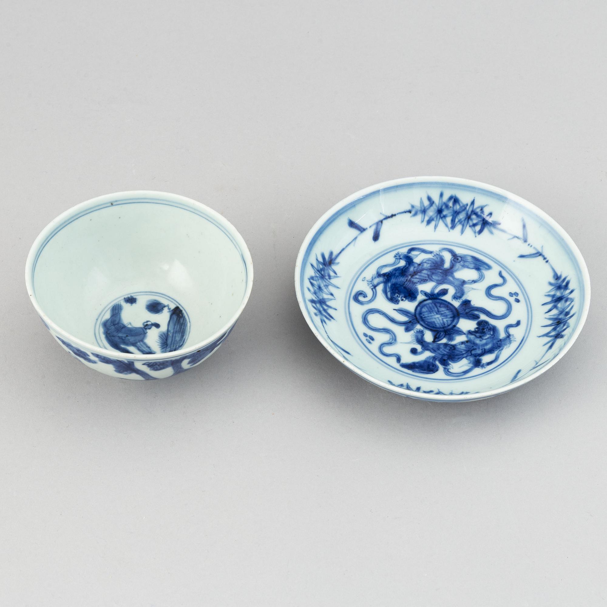 A blue and white dish and bowl, Ming dynasty (1368-1644).