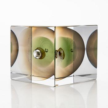 Oiva Toikka, An annual cube, signed Oiva Toikka Nuutajärvi 1983 and numbered 300/2000.