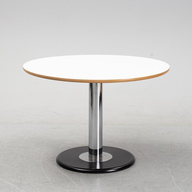 A round table by Börge Lindau, secpnd half of the 20th Century.