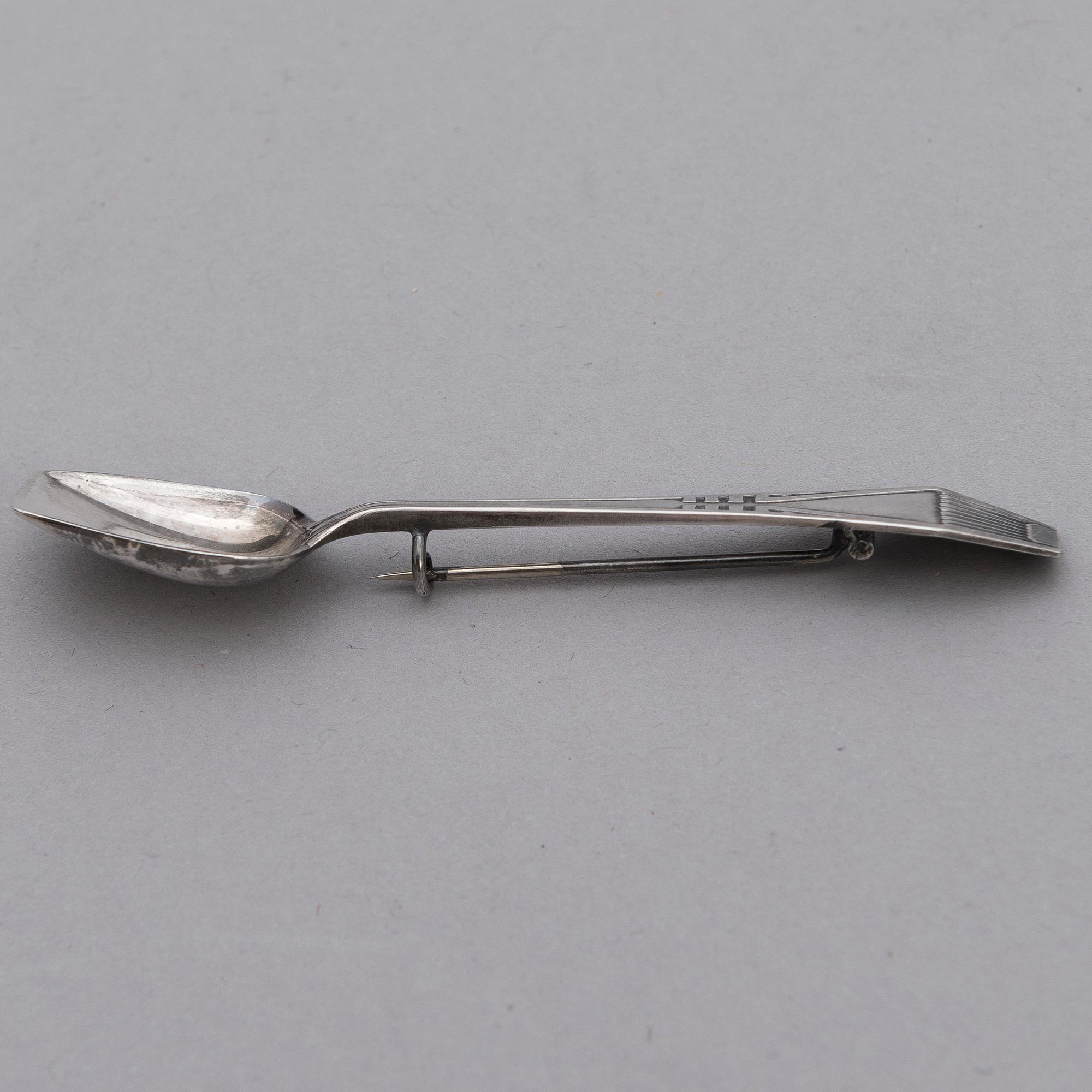 A 131-piece set of 'Suomi' silver cutlery, Suomen Kultaseppä oy/ Kultateollisuus oy, Turku 1927-1991.