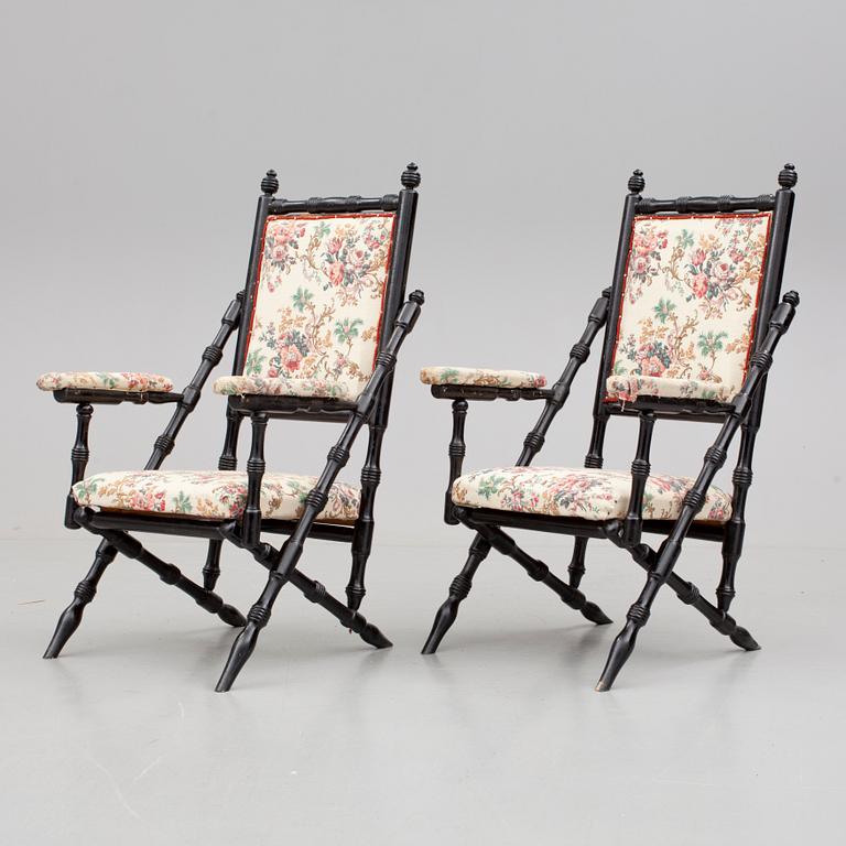 VILSTOLAR, ett par, nyrenässans, 1800-talets slut.