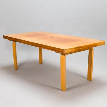 Alvar Aalto, A mid-20th-century dinner table "90", O.Y. Huonekalu- ja Rakennustyötehdas A.B. Finland.