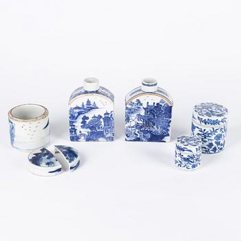 Two blue and white tea caddies, 18th century, and three blur and white lidded boxes, 19th century, China.