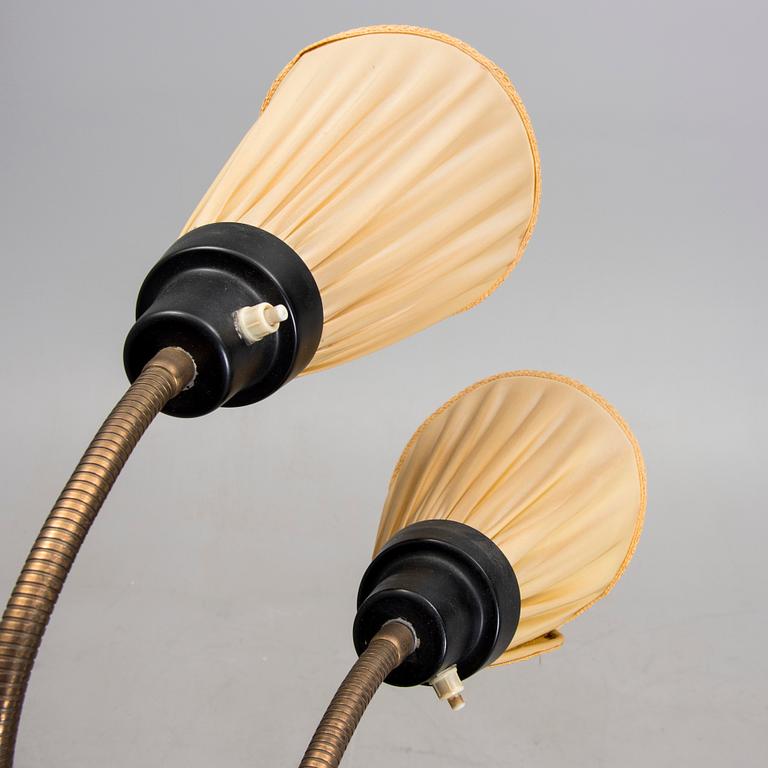 GOLVLAMPA, 1900-talets mitt.