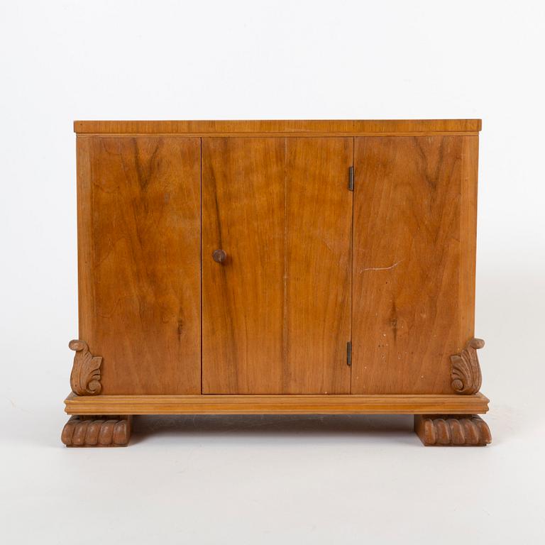 A 1940s possibly Mjölby Intarsia table clock.