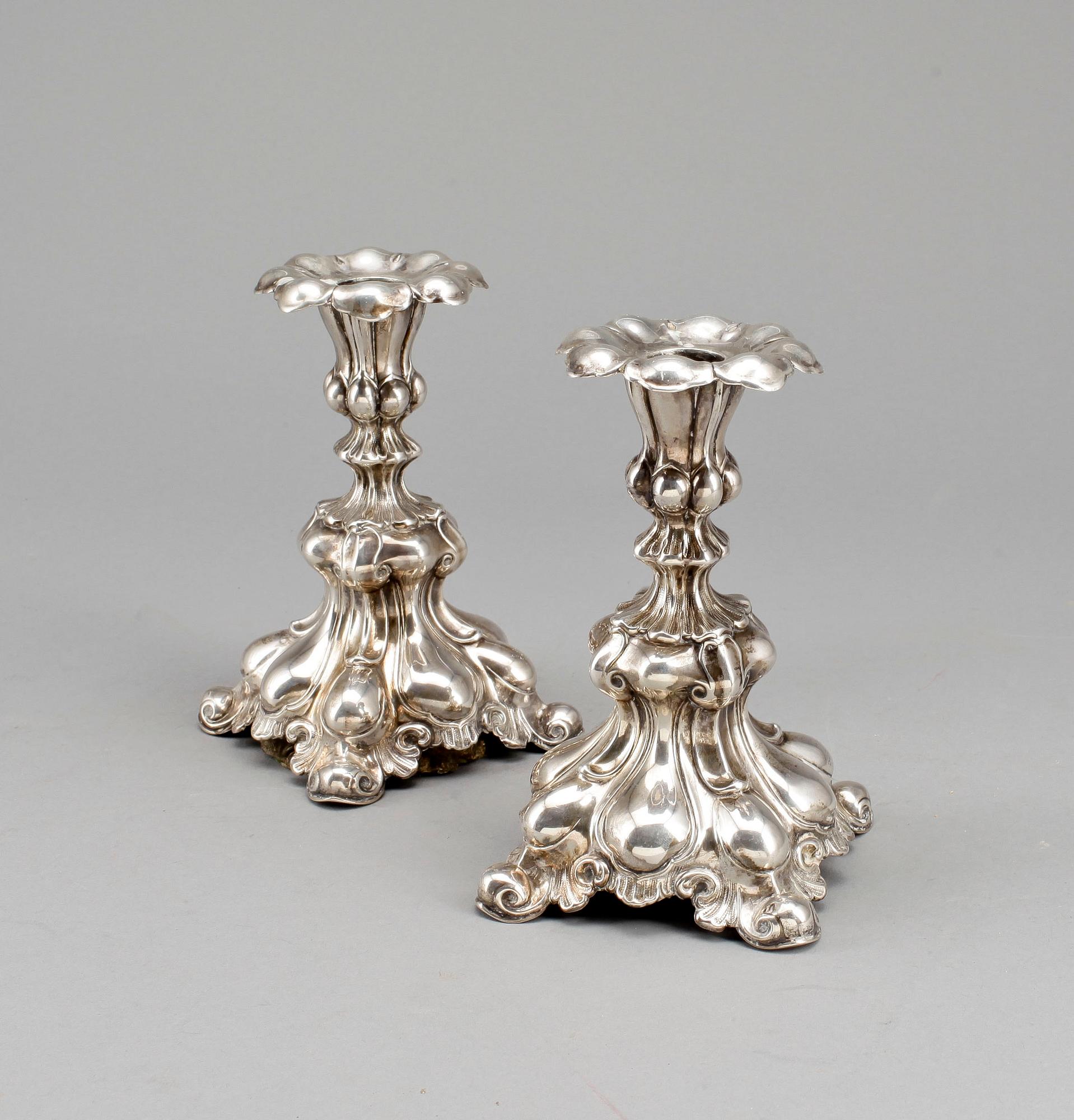 LJUSSTAKAR, ett par, silver, rokokostil, CG Hallberg, 1934.