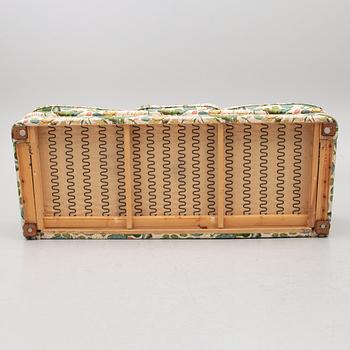 Soffa, troligtvis Norell Möbler, sent 1900-tal.