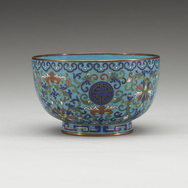 SKÅL, cloisonné. Qing dynastin (1644-1912).