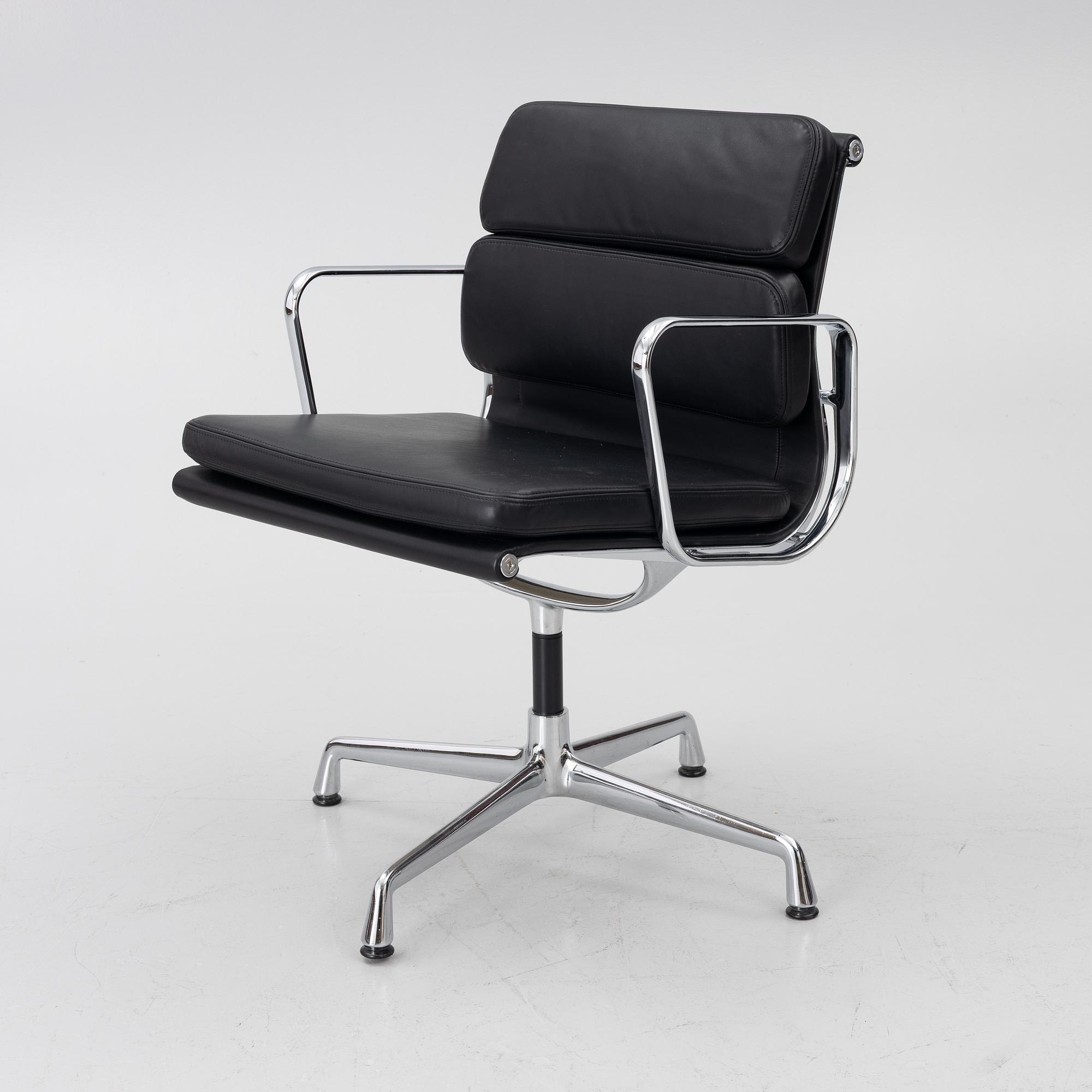 Charles & Ray Eames, Chair, “Soft Pad Alu Chair”, model EA208, Vitra.
