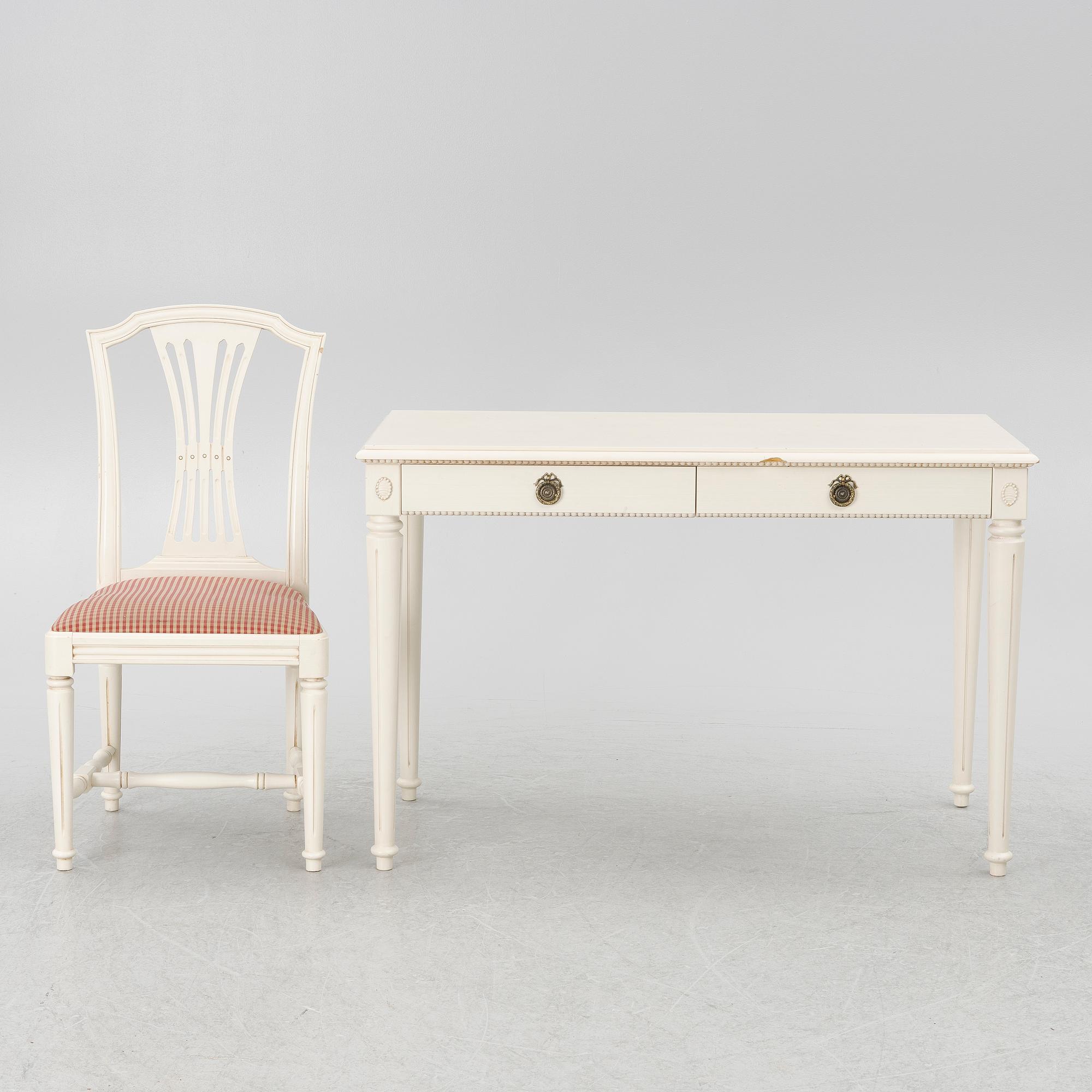 Skrivbord med stol, "Signum Gustavus", 1900-talets slut.