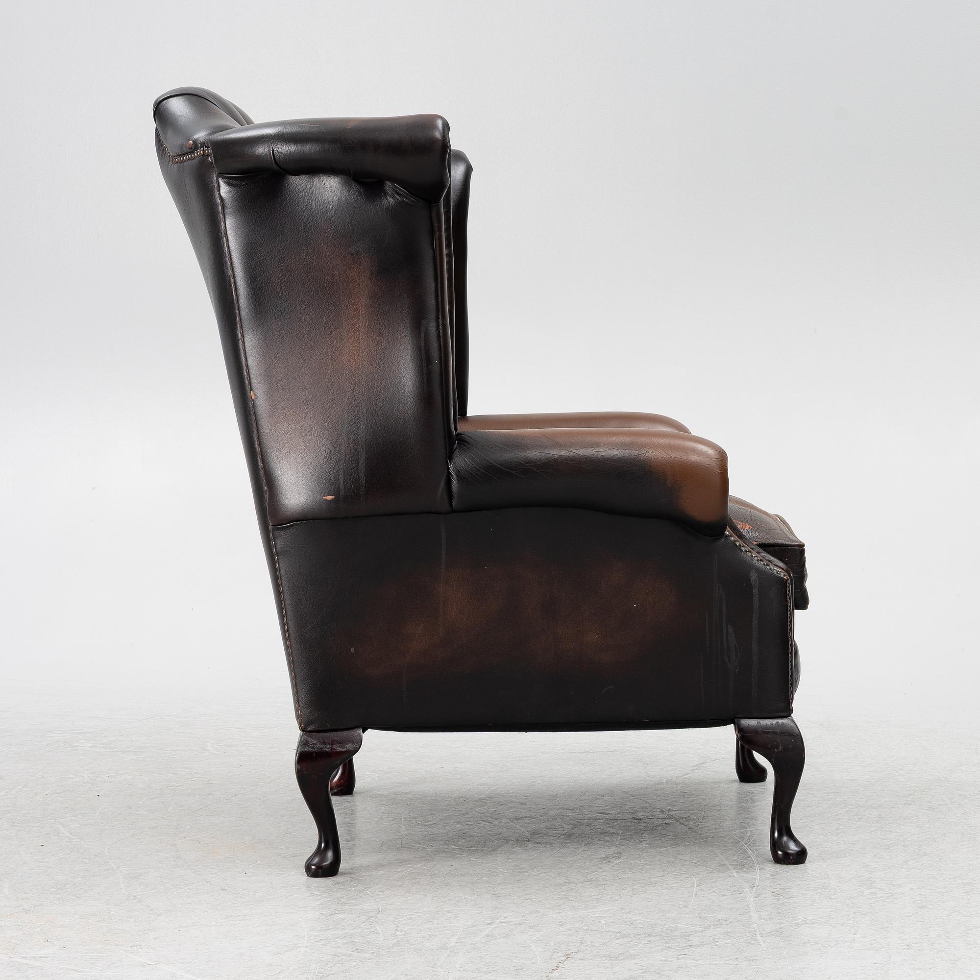 Fåtölj, engelsk stil, 1900-talet andra häkft.