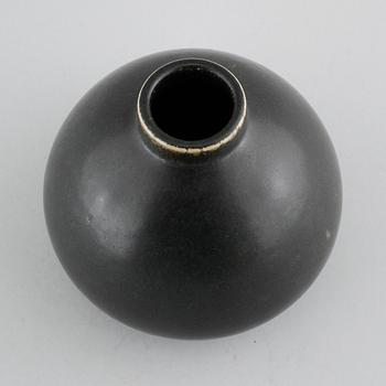 Unique stoneware vase by CARL-HARRY STÅLHANE, Rörstrand, signed, third quarter of the 20th century.