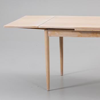 Bord, troligen modell 105, Farstrup, Danmark, 1900-talets andra hälft.