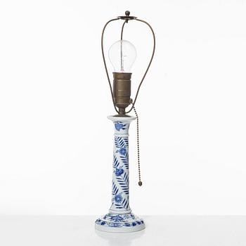 Meissen, a set of nineteen porcelain parts, 'Zwiebelmuster/Blue Onion', Germany.