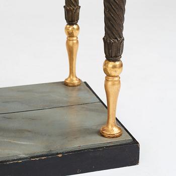 KONSOLBORD, Stockholmsarbete omkring år 1800, Sengustavianskt.