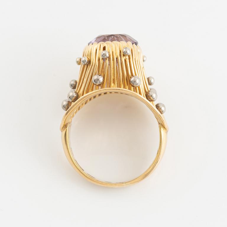 Stigbert, gold ring with amethyst, 50's.