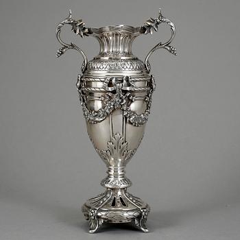 URNA, silver, icke identifierad mästarstämpel, Moskva 1908-1917. Louis XVI-stil.