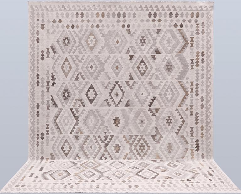 Rug, Kelim, 348 x 270 cm.