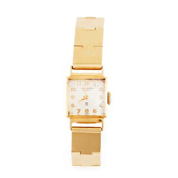 Wiwen Nilsson, an 18K gold bracelet executed in Lund 1955 with an Universal wrist watch.