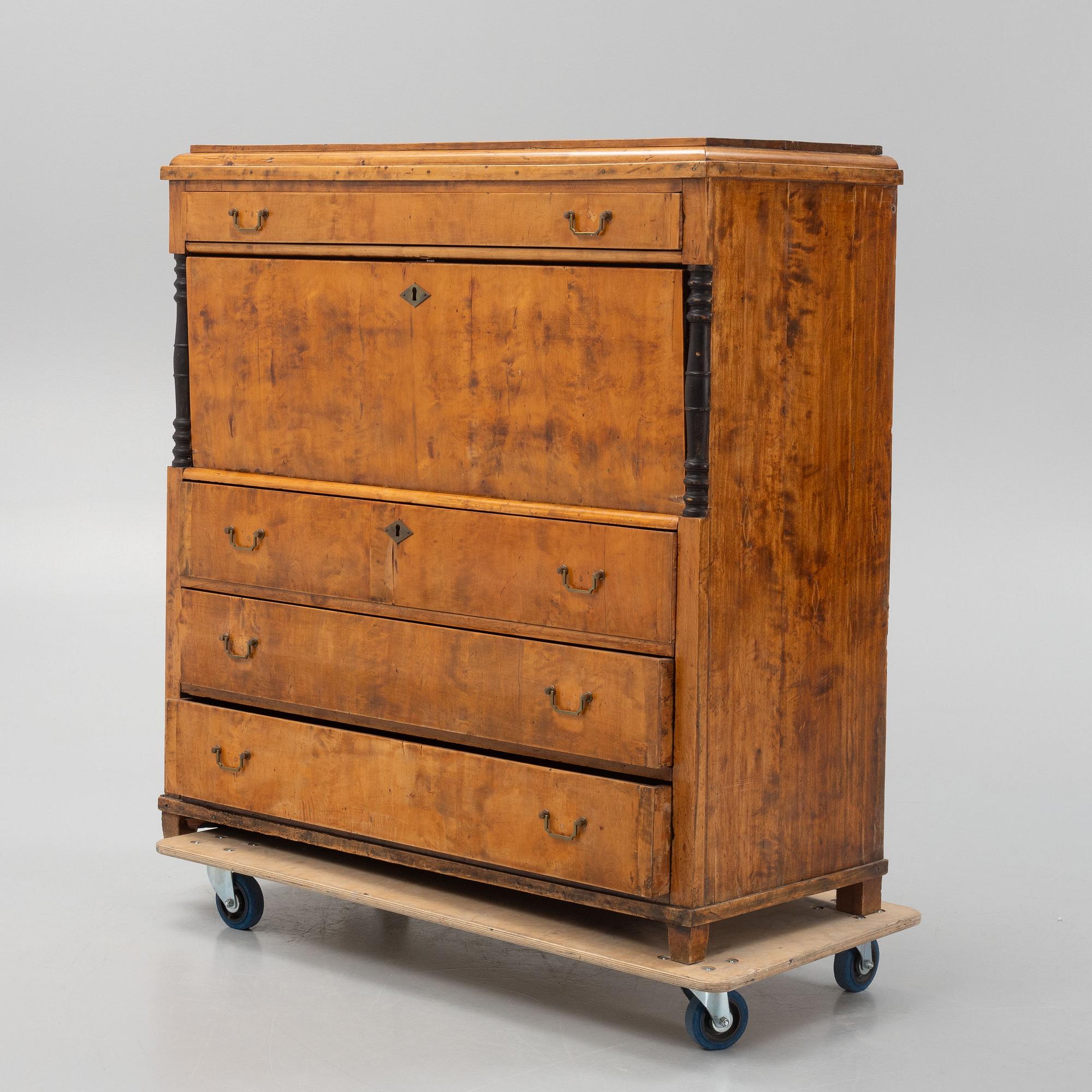 Chiffonjé, 1800-tal.