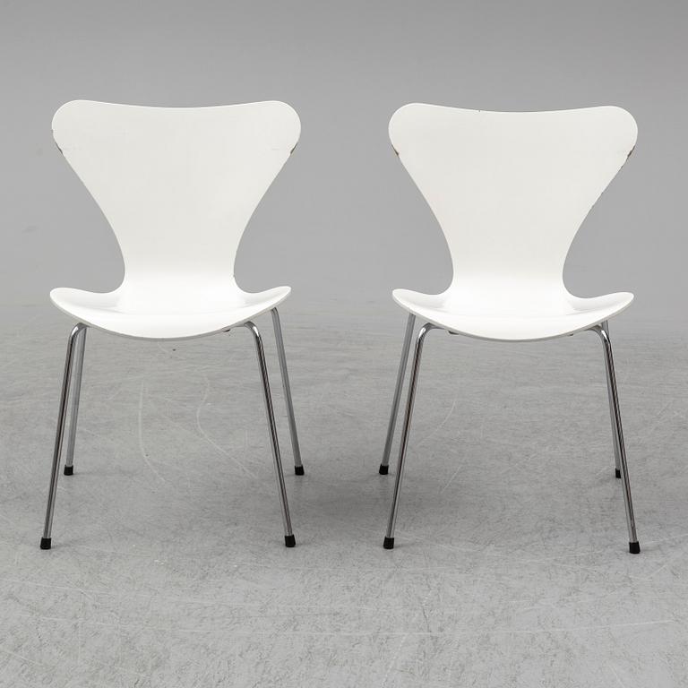 ARNE JACOBSEN, a set of six Sjuan chairs, Fritz Hansen, Denmark 1992.