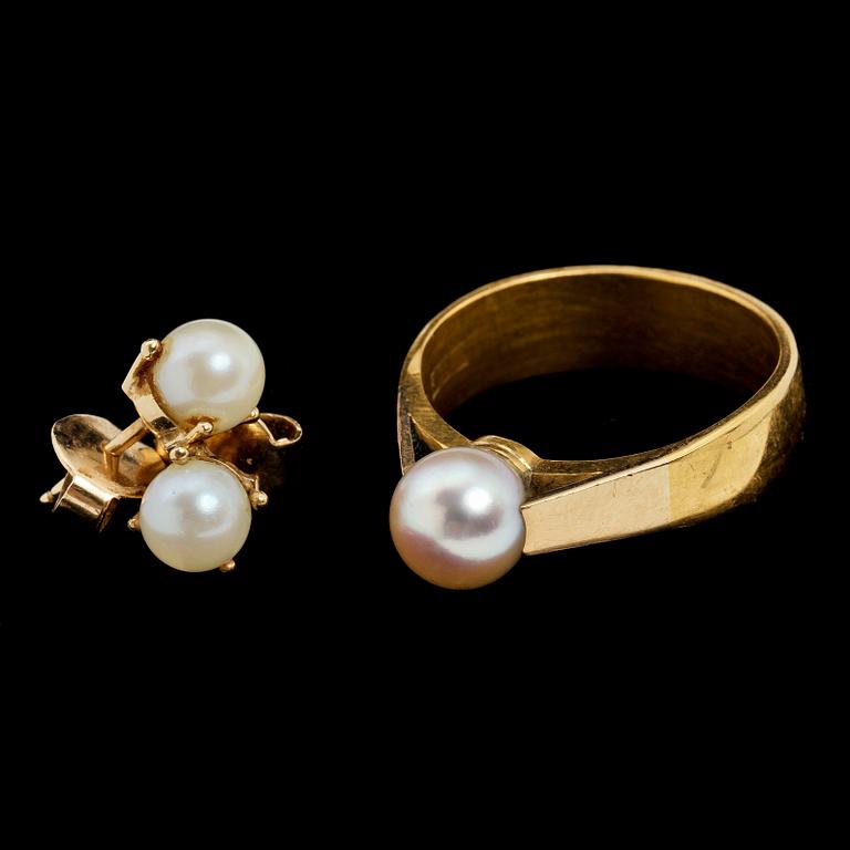 COLLIER, RING samt ÖRHÄNGEN, 23 k/18k guld, silver samt odlade pärlor, 1900-tal.