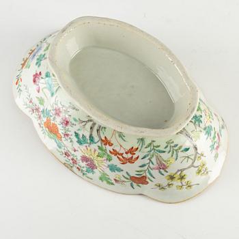 Skål på fot, Kina, Qingdynastin, 1800-tal.