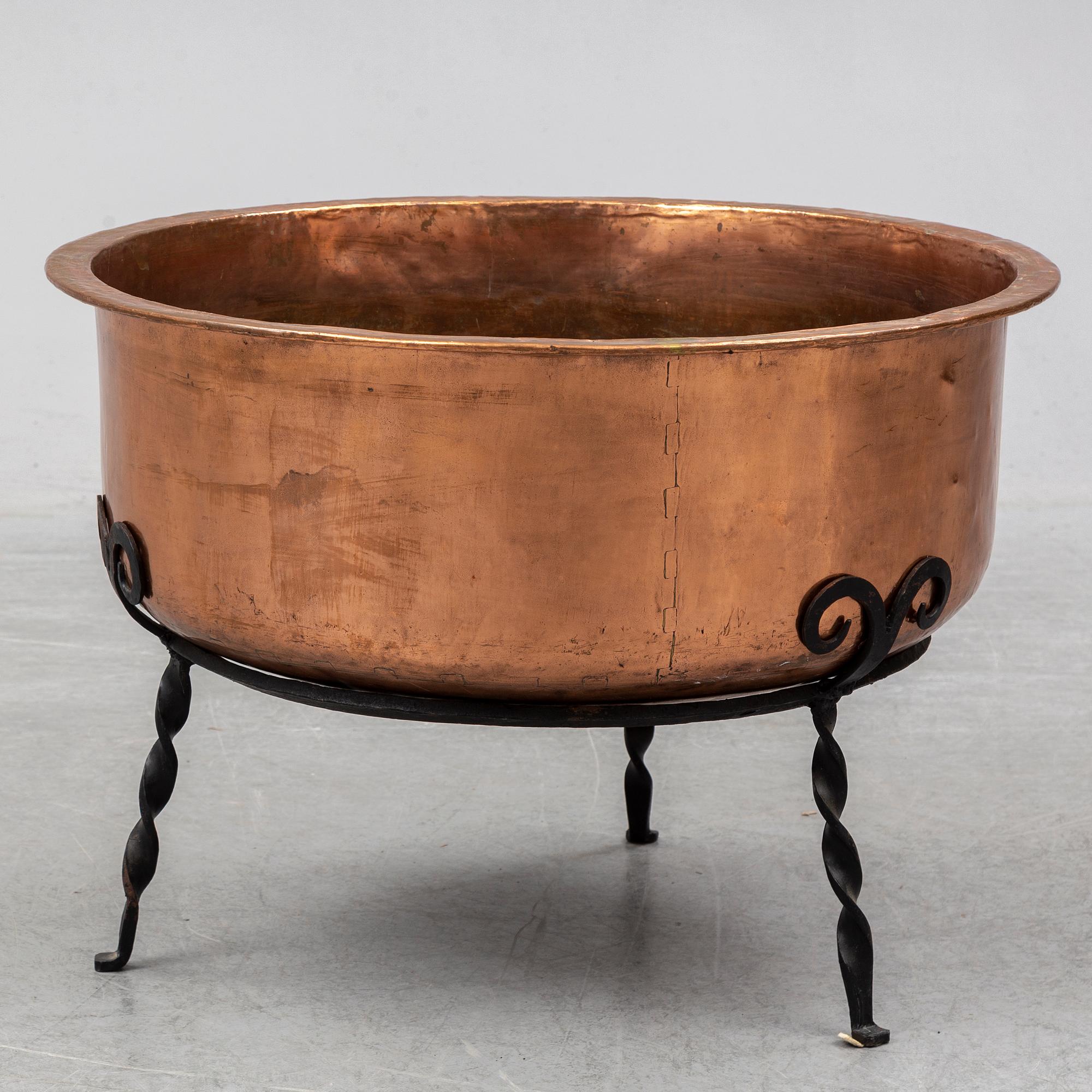 KOPPARKITTEL, 1800-tal, med senare järnställ.