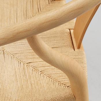 Hans J. Wegner, stolar, 4 st, "CH24", Carl Hansen & Son, Danmark, 2000-tal.