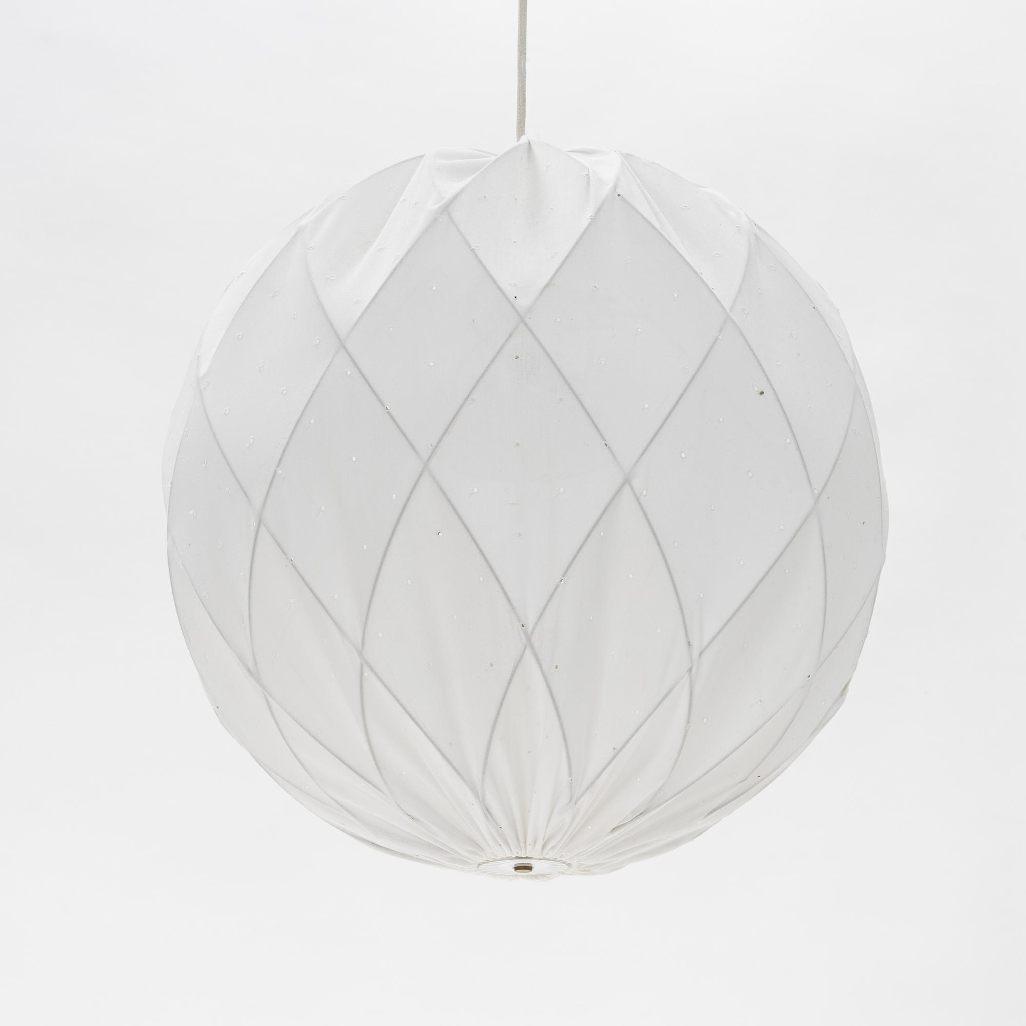 Tore Ahlsén, taklampa, "Pia-lampan", Gärsnäs.