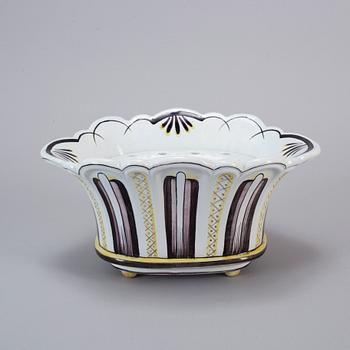 ARTHUR PERCY, a creamware jardinière, Gefle Porslinsfabrik, 1920-30s.