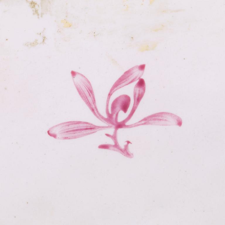 FAT, ett par, emalj på koppar. Qingdynastin, 1700-tal.